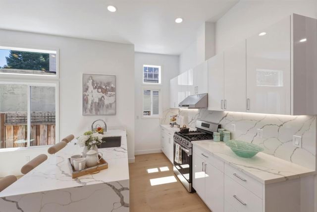313 W 25th Avenue, San Mateo, CA 94403