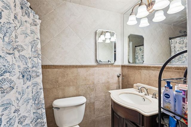 516 PINEVIEW STREET, Altamonte Springs, FL 32701