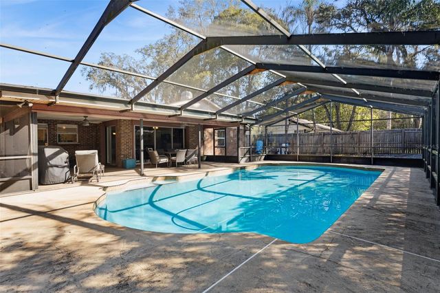 516 PINEVIEW STREET, Altamonte Springs, FL 32701