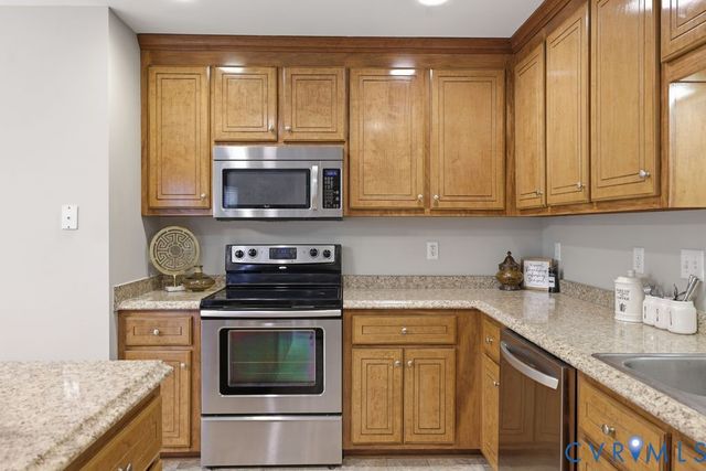 17401 Creekbed Rd, Chesterfield, VA 23838