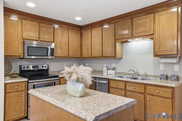 17401 Creekbed Rd, Chesterfield, VA 23838