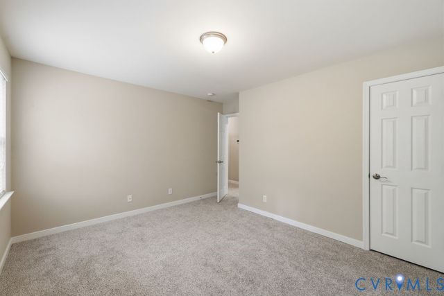 17401 Creekbed Rd, Chesterfield, VA 23838