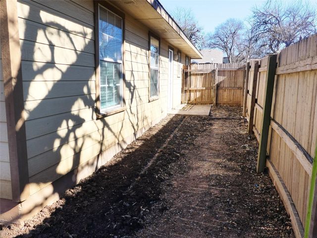 108 S Cleveland Avenue, Sherman, TX 75090