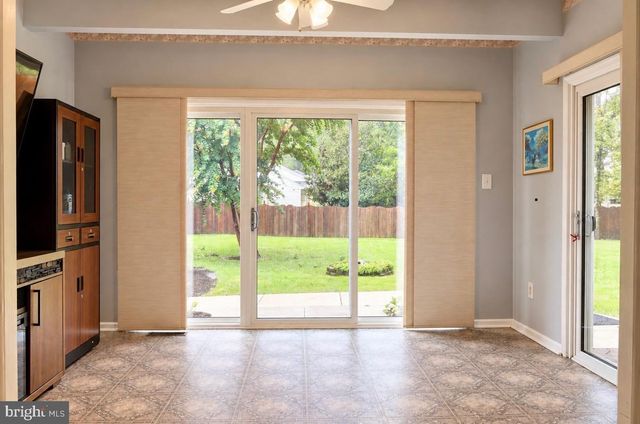 107 BENTLEY DR, Mount Laurel, NJ 08054