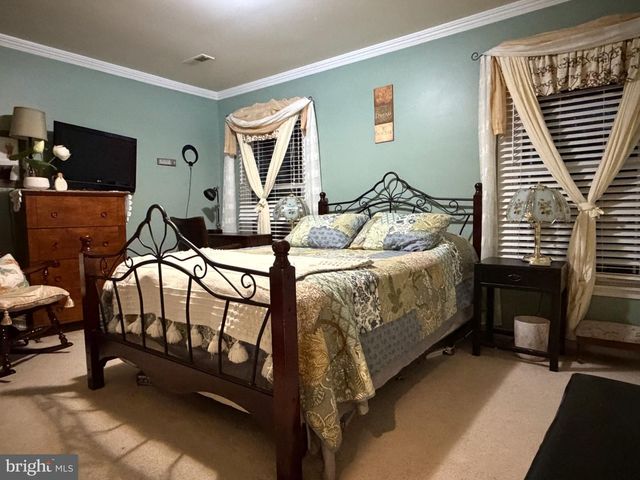 107 BENTLEY DR, Mount Laurel, NJ 08054