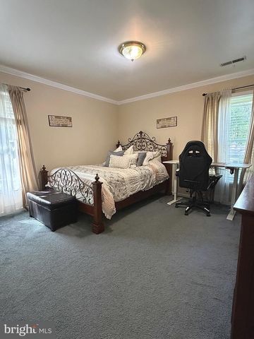 107 BENTLEY DR, Mount Laurel, NJ 08054