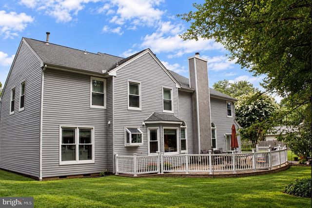 107 BENTLEY DR, Mount Laurel, NJ 08054