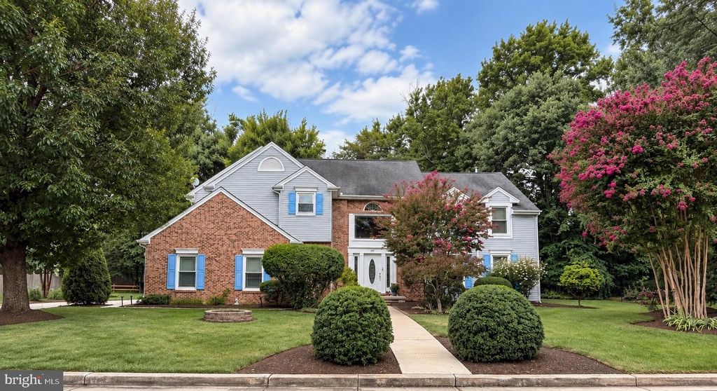 107 BENTLEY DR, Mount Laurel, NJ 08054