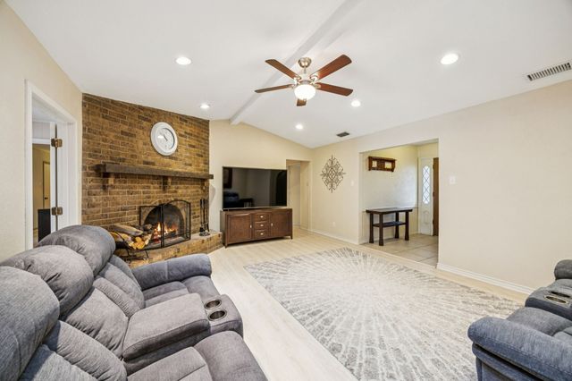 314 Amherst Avenue, Richardson, TX 75081