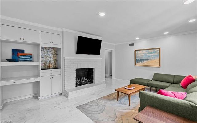 3707 W Friendly Avenue, Greensboro, NC 27410