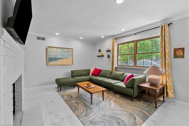 3707 W Friendly Avenue, Greensboro, NC 27410