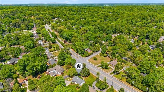 3707 W Friendly Avenue, Greensboro, NC 27410