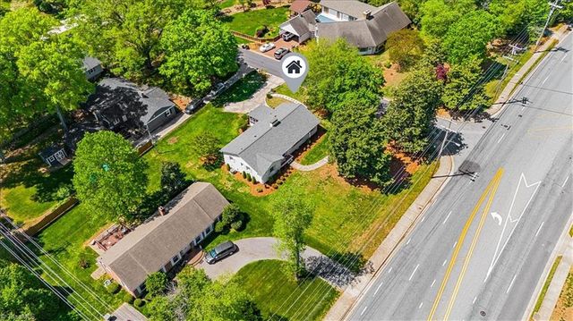 3707 W Friendly Avenue, Greensboro, NC 27410