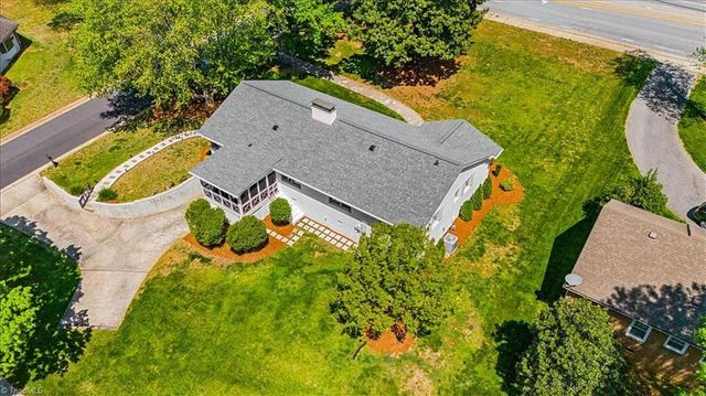 3707 W Friendly Avenue, Greensboro, NC 27410