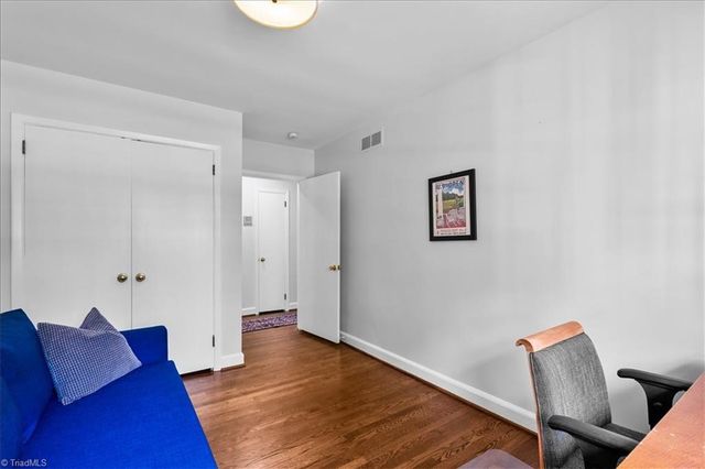 3707 W Friendly Avenue, Greensboro, NC 27410
