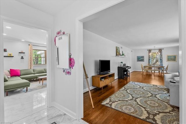 3707 W Friendly Avenue, Greensboro, NC 27410