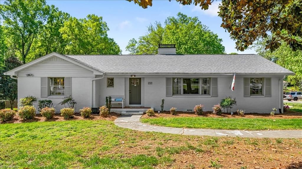 3707 W Friendly Avenue, Greensboro, NC 27410
