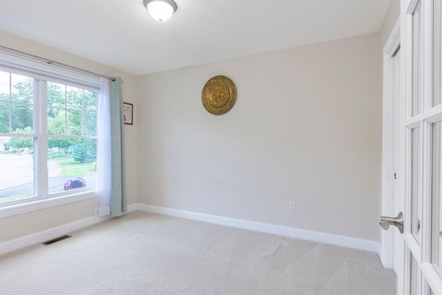 19 Furnival Road, Nashua, NH 03064