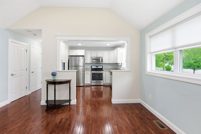 19 Furnival Road, Nashua, NH 03064