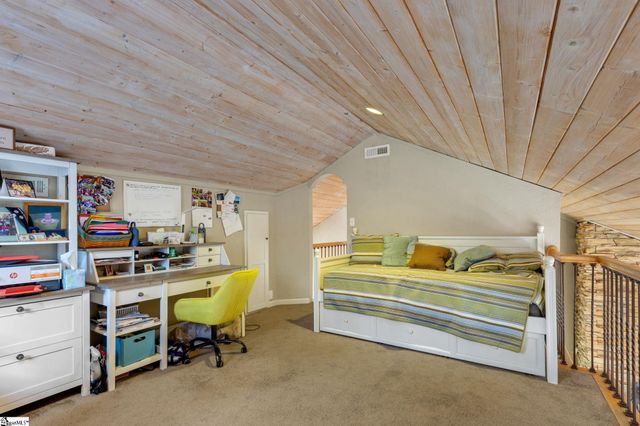 610 Pointe Wildwood Drive, Seneca, SC 29678