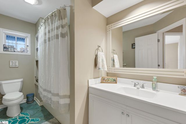 610 Pointe Wildwood Drive, Seneca, SC 29678