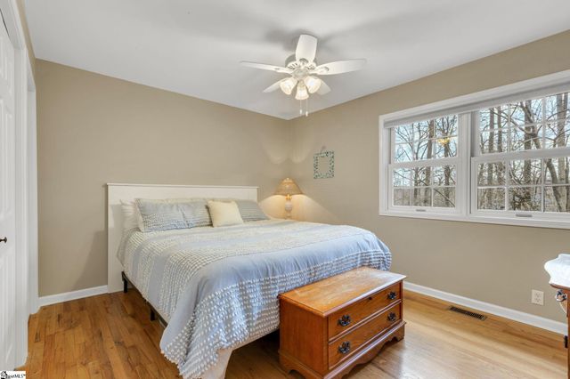 610 Pointe Wildwood Drive, Seneca, SC 29678