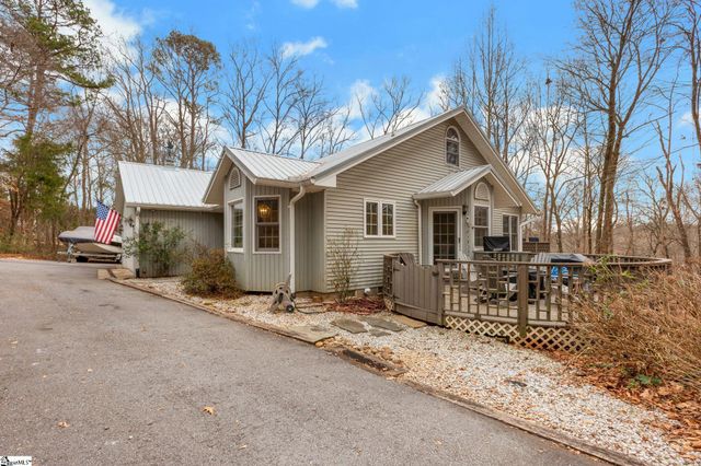 610 Pointe Wildwood Drive, Seneca, SC 29678