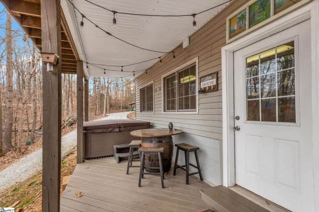 610 Pointe Wildwood Drive, Seneca, SC 29678