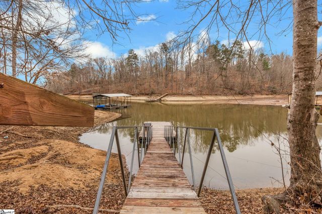 610 Pointe Wildwood Drive, Seneca, SC 29678