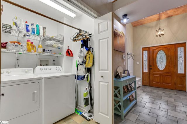 610 Pointe Wildwood Drive, Seneca, SC 29678