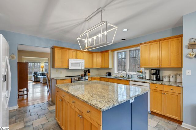 610 Pointe Wildwood Drive, Seneca, SC 29678