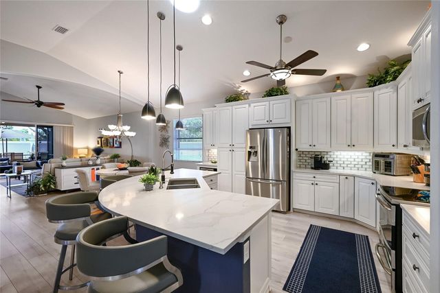 6702 41ST STREET CIRCLE E, Sarasota, FL 34243