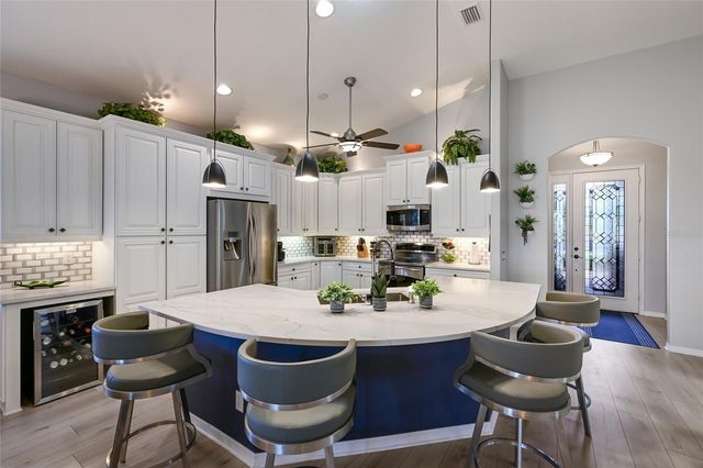 6702 41ST STREET CIRCLE E, Sarasota, FL 34243