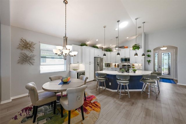 6702 41ST STREET CIRCLE E, Sarasota, FL 34243