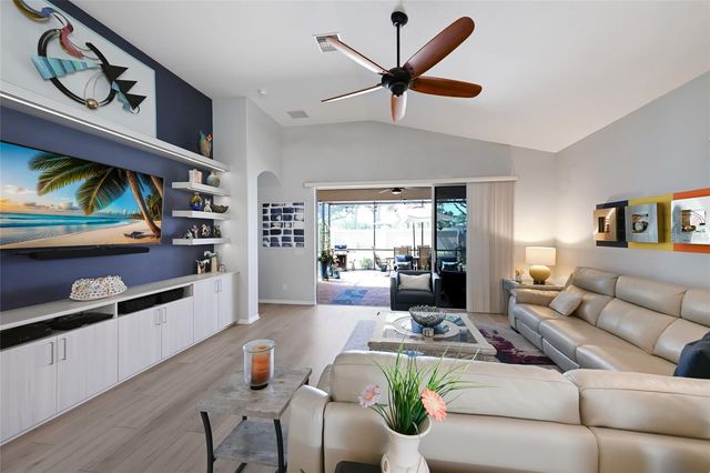 6702 41ST STREET CIRCLE E, Sarasota, FL 34243