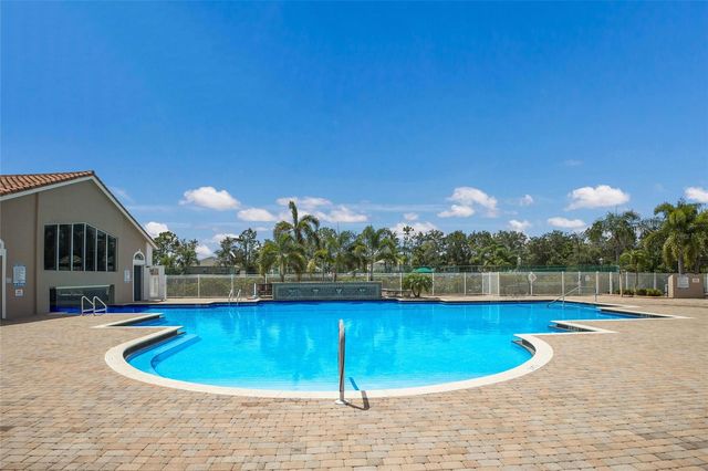 6702 41ST STREET CIRCLE E, Sarasota, FL 34243