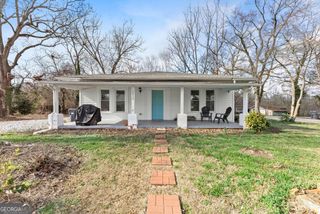 5919 Chattahoochee Street, Lula, GA 30554