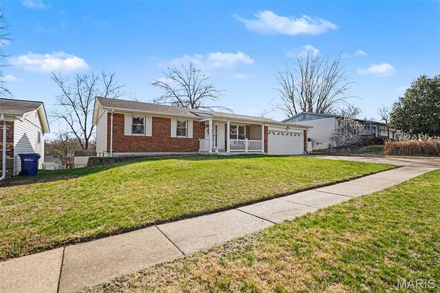 1590 Codorniz Lane, Fenton, MO 63026