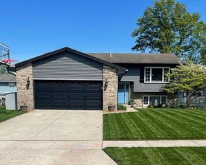 401 N Lillian Street, Griffith, IN 46319