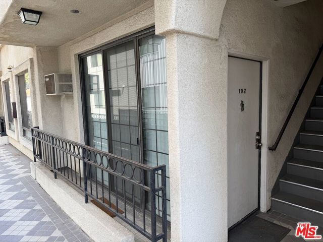 3648 Motor Avenue 102, Los Angeles, CA 90034