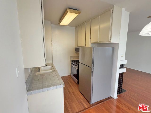 3648 Motor Avenue 102, Los Angeles, CA 90034