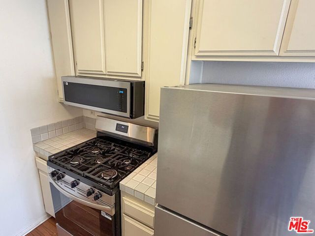 3648 Motor Avenue 102, Los Angeles, CA 90034