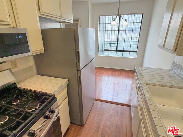 3648 Motor Avenue 102, Los Angeles, CA 90034