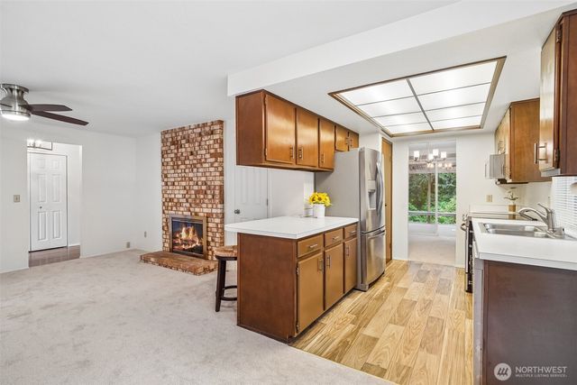 10403 NE 135th Place, Kirkland, WA 98034