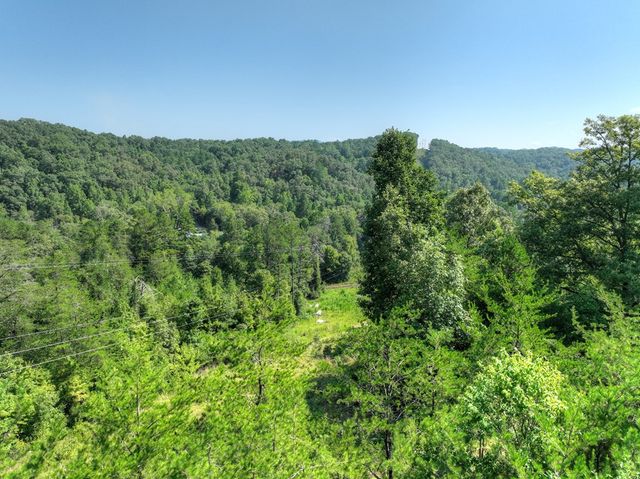 406 Hope Drive, Blue Ridge, GA 30513