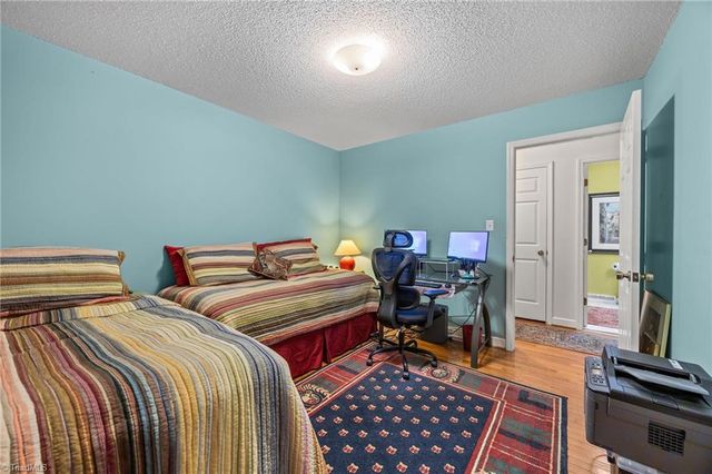 1709 Brandywine Drive, Clemmons, NC 27012