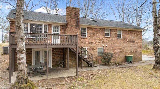 1709 Brandywine Drive, Clemmons, NC 27012