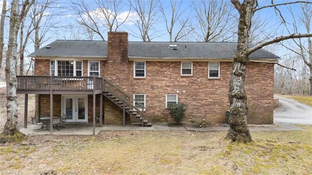 1709 Brandywine Drive, Clemmons, NC 27012