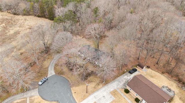 1709 Brandywine Drive, Clemmons, NC 27012