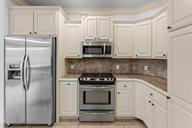 4334 E Oakmont Drive, Fayetteville, AR 72701